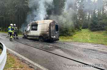 POL-PDTR: Fahrzeugbrand auf der K126