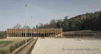Les écuries de la Roche Stable / f+g Architectes