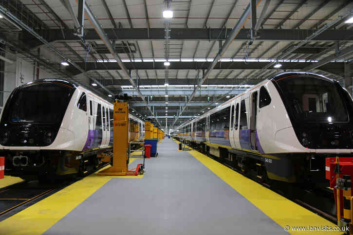 Urgent talks to buy more Elizabeth line trains