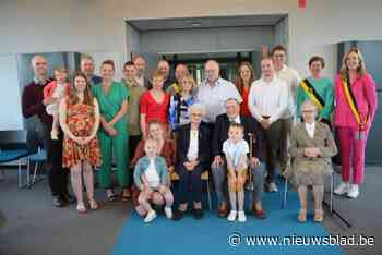 Maurice en Alphonsine vieren briljanten bruiloft met gemeentebestuur en familie