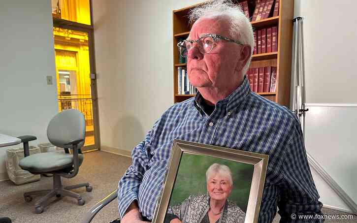 Ex-pharmacy exec faces sentencing in Michigan woman's death linked to tainted steroids