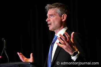 'Strength in numbers': Hundreds turn out to discuss state of CPP, possible Alberta pension plan