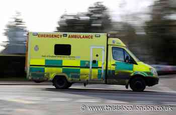 Rotherhithe Lower Road: Teenager hit by car