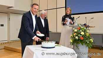 Der Landrat wird gelobt, und das auf gekonnte Weise