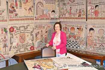 Annie haar woonkamer hangt vol... met 90 meter lang wandtapijt: “Hier wordt 75.000 uur aan geborduurd”