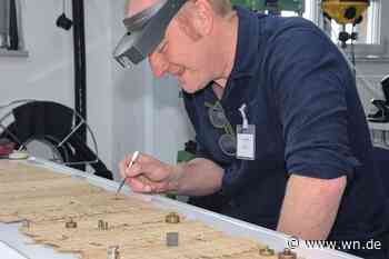 Münster: Päpstliche Papyrus-Urkunde aus dem Jahr 891 wird restauriert