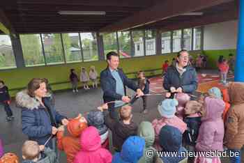 Basisschool Driessprong viert Buitenspeeldag met nieuw voetbalterreintje