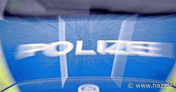 Hannover: Unbekannte hängen Stein an Band von Autobahn-Brücke herab