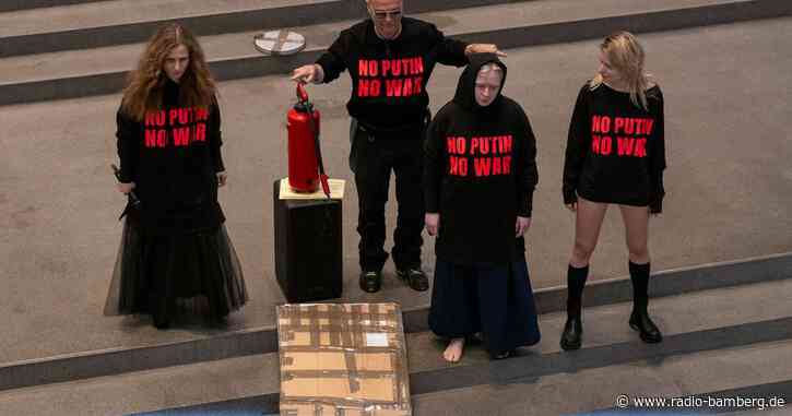 Pussy Riot – Verachtende Aktionskunst gegen Putin in München