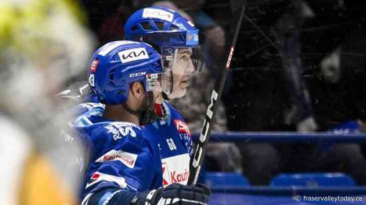 Former NHL star Jaromir Jagr scores in his first game since turning 52