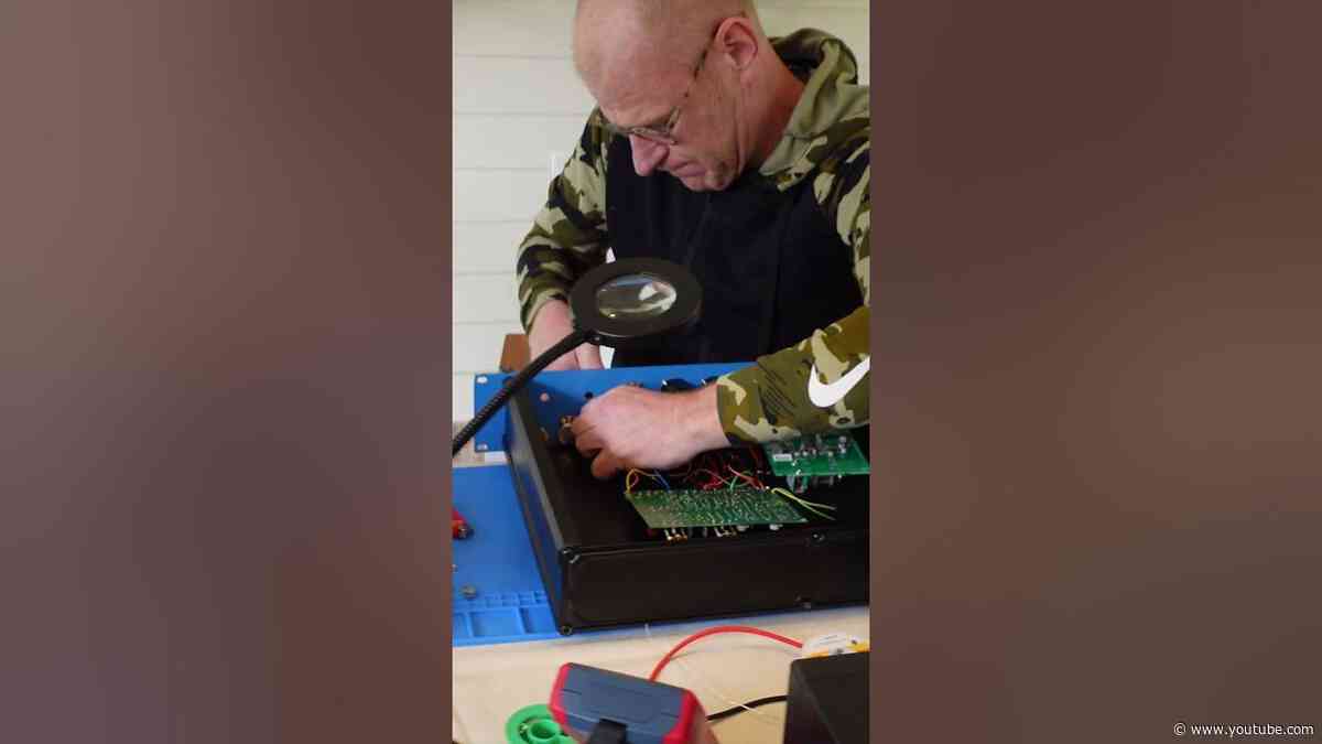 Testing my own guitar amps... almost done! #composer #filmcomposer #guitaramp #shorts