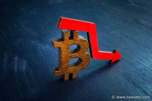 Bitcoin Could Drop To $52,000 If Price Breaks Below This Mark – CryptoQuant