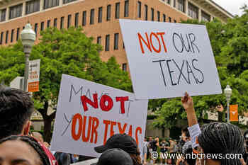 UT Austin students protest school’s DEI layoffs amid state ban