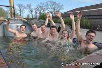 Jongeren bouwen beerton om tot Ja-Koe-Zie: “Het allereerste ontwerp was een flop“