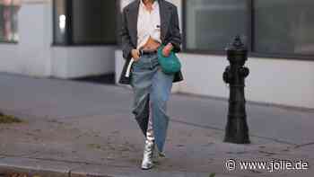 Maxi-Jeansrock kombinieren: So gelingt das Denim-Styling