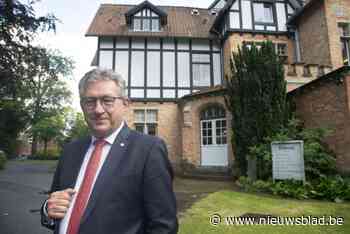 Twintiger die met mes naar woning Brugse burgemeester trok, heeft cel verlaten: “Hij werkt aan zijn problemen in een instelling”