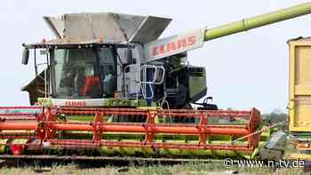 Sicherheitsmechanismus umgangen: Staatsanwalt ermittelt nach Horror-Unfall mit Mähdrescher