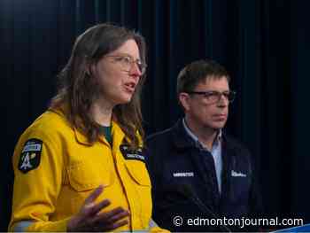 David Staples: Alberta wildfire season heating up, but so are crazy fear and partisan politics around it