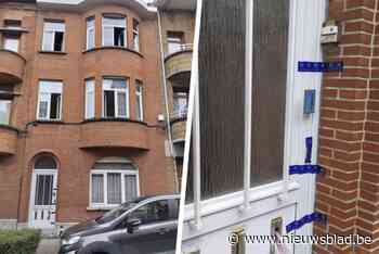 Man bindt vrouw vast op bed en steekt woning in brand: lichaam werd pas na de bluswerken ontdekt