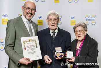 Ekeren zet 27 jubileumkoppels in de bloemetjes: “Hopelijk halen we samen zeventig jaar getrouwd”