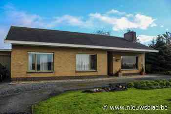 Bejaard koppel naar ziekenhuis en woning onbewoonbaar na brand