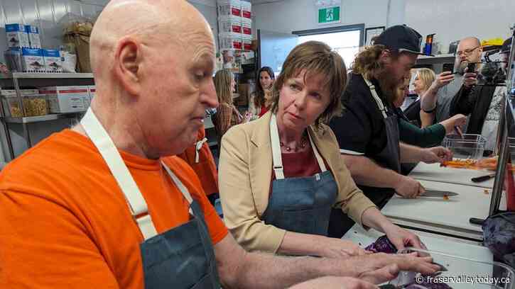 Minister visits Chilliwack Food Hub program