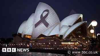 ‘Here we go again’: Women fearful in wake of Sydney attack