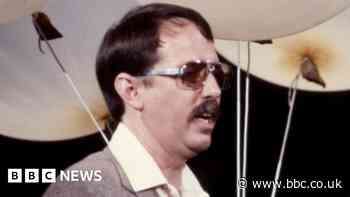 The man who flew over LA using balloons and a garden chair