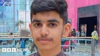 Teenager denies city centre stabbing murder