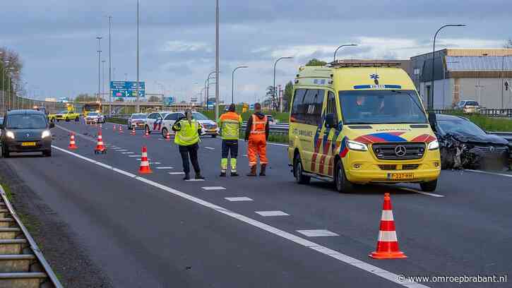 Meerdere gewonden bij botsing op A59, weg nog urenlang dicht