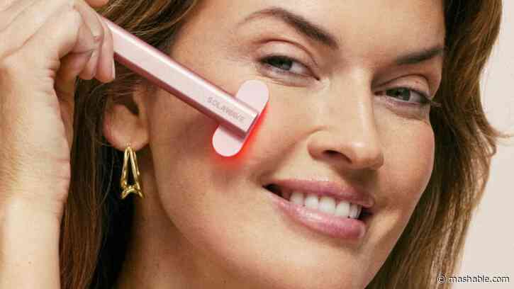 Get up to 25% off sitewide at Solawave