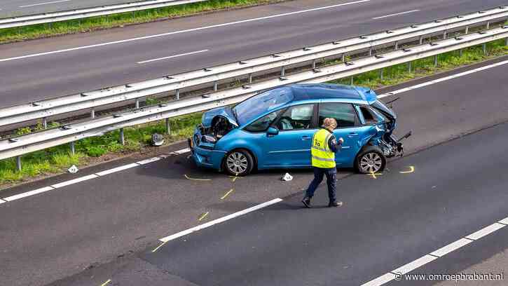Meerdere gewonden bij botsing op A59, weg was urenlang dicht