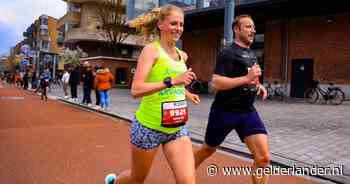 Zwangere Lesley oogstte vooral veel lof tijdens marathon: ‘Het lopen heeft mij geholpen tijdens pittige bevalling’