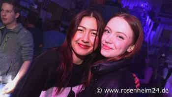 Burschen und Dirndl feiern ausgelassene „Bleib Geil Party“ in Eggstätt