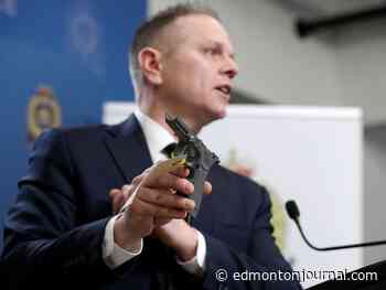 Replica and ghost guns a danger to both bearer and target, Edmonton police say