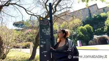 Il modo migliore per viaggiare da Roma a Viterbo? In una busta della spazzatura