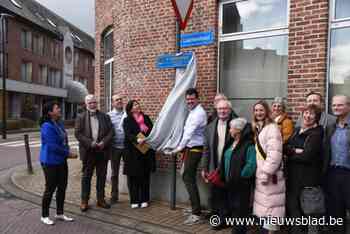 Vijf straten krijgen bordje in dialect: “Lebbeeks levendig en zichtbaar houden”