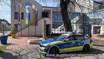 Passantin bringt durchnässtes Unfallopfer zur Polizei