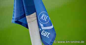 KSC - Hertha BSC: Fan stürzt von Brüstung und muss medizinisch versorgt werden