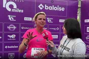 Actrice Tine Embrechts heeft genoten en afgezien tijdens 10 Miles: “En nu een paar pintjes”