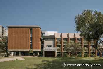 Nursing College Ashaktashram / Neogenesis + Studi0261