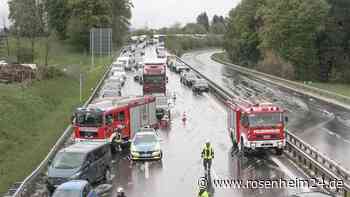 Sommerreifen auf Blitzeis? Das rät die Polizei nach der Unfallserie auf der A8 und in der Region