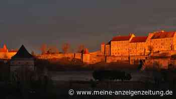 Über einen Kilometer lang: Die weltweit längste Burg liegt in Bayern
