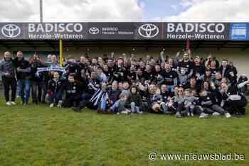 SV Sint-Antelinks pakt titel en promoveert voor het eerst in zijn bestaan naar tweede provinciale: “Onze club schrijft hier geschiedenis”