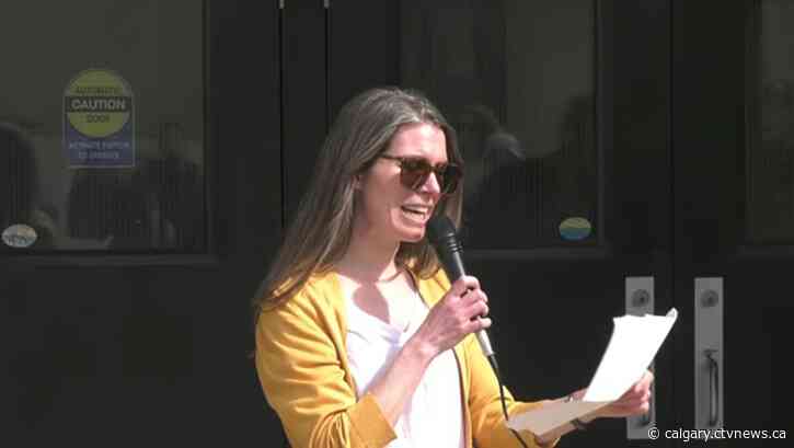 West Hillhurst Community Association throws a solar panel party