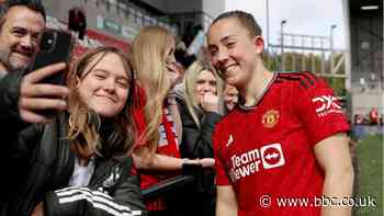 Le Tissier rescues late point for Man Utd against Spurs