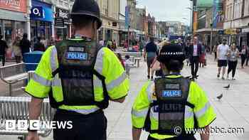 Police officer hurt during struggle with suspect