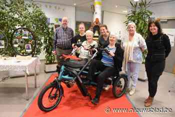 Rosa en Elise maken iedereen enthousiast voor een ritje op de duofiets: “Dit is zo fantastisch!”