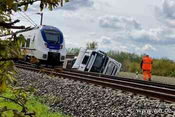 Umgekippter LKW blockiert Gleise in Münster