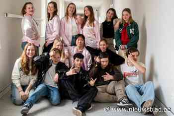 Leerlingen en leerkrachten voeren legendarische musical op na maandenlange repetities